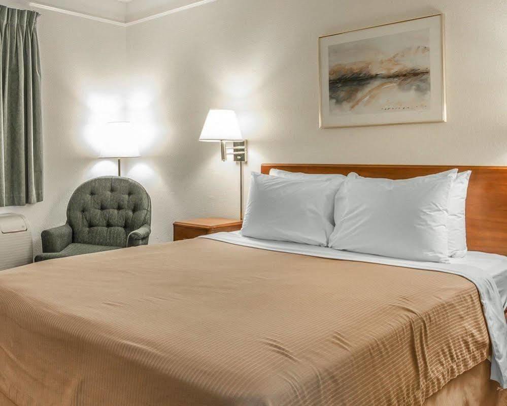 Quality Inn Stockton Esterno foto